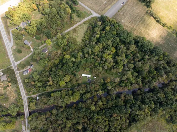 1409 Route 989, Rochester, PA 15074