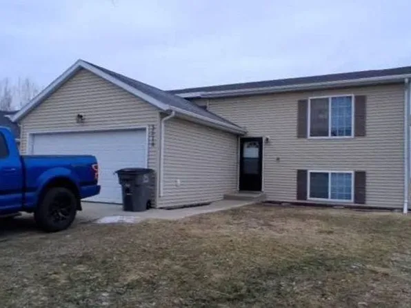 3518 39th St S, Moorhead, MN 56560