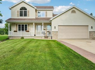 7204 Saint Dominic Rd, Sauk City, WI 53583