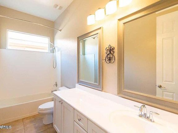 3rd image of 4045 E Sierra Madre Ave