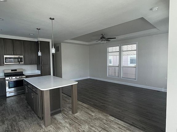 4th image of 1225 Oceanside Blvd #236