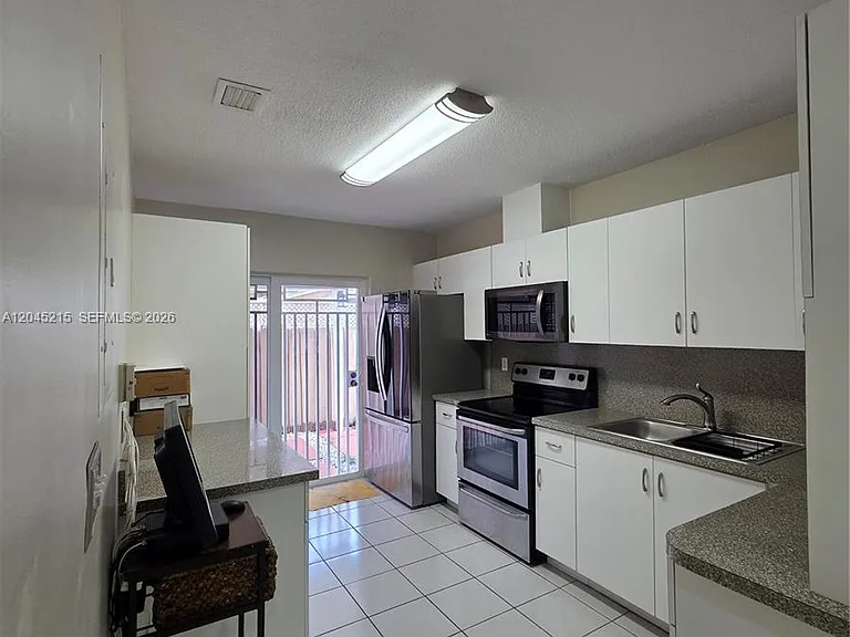 8905 NW 121st St #0 — Photo 10