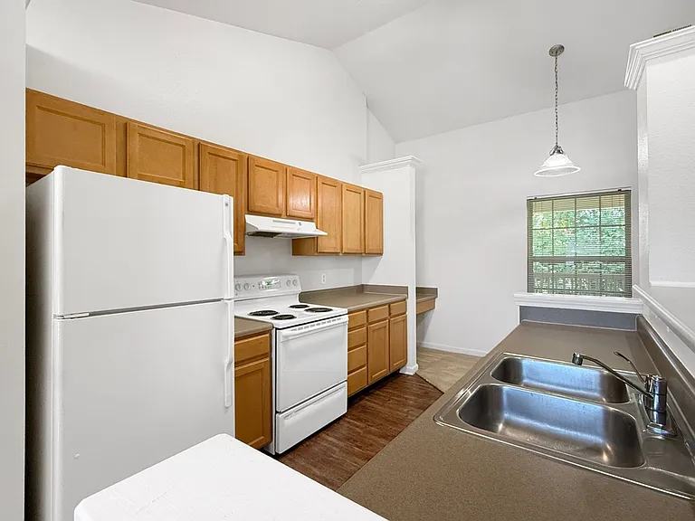 701 Beachfront Dr — Photo 34