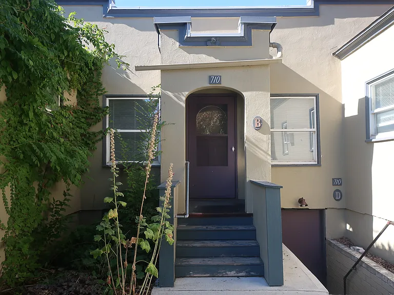 710 Monroe St #B — Photo 2