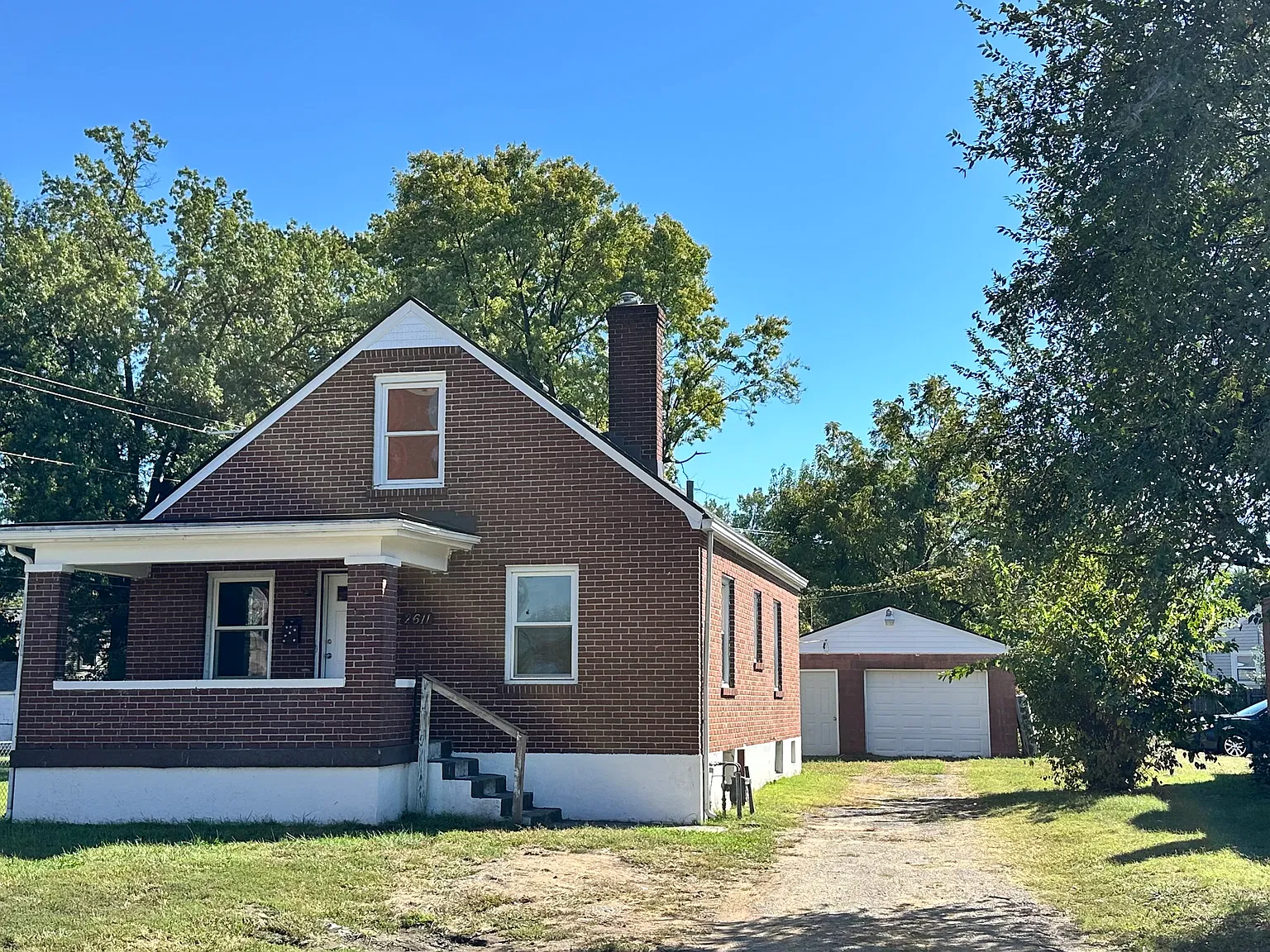 4 bed, 1.5 bath, 1190 sqft, $1,600 — Photo 1