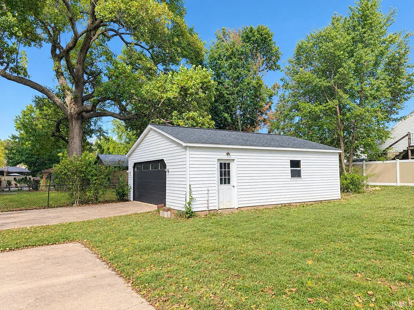 3 bed, 1.5 bath, 1492 sqft, $1,800 — Photo 3