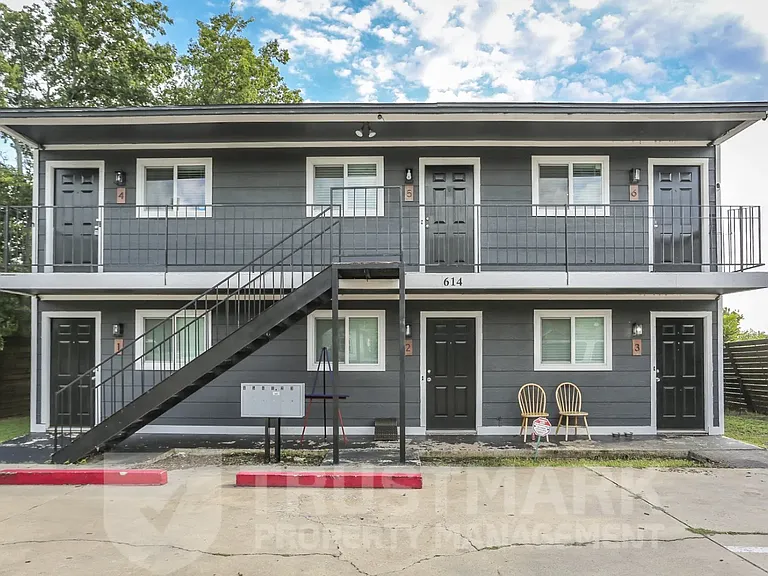 614 Adams Ave #4 — Photo 1