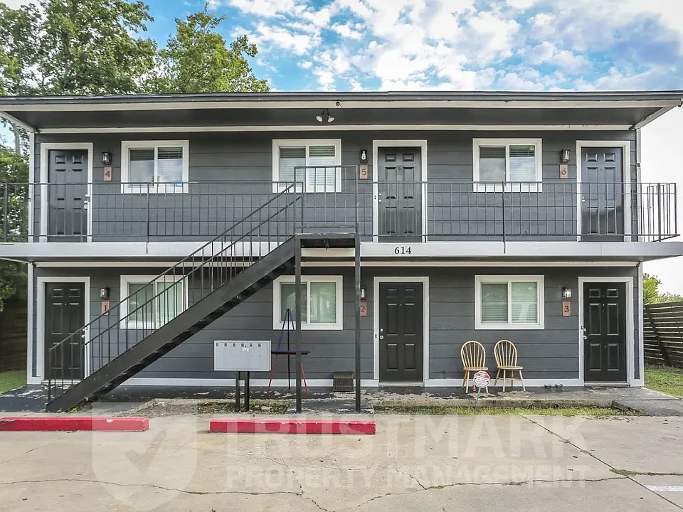 614 Adams Ave #4