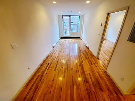 Rented by Metro Garden Realty NYC | media 22