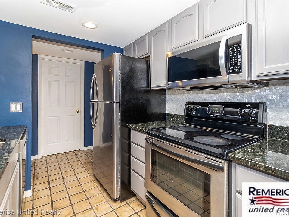 3553 Port Cove Dr Apt 36, photo 9