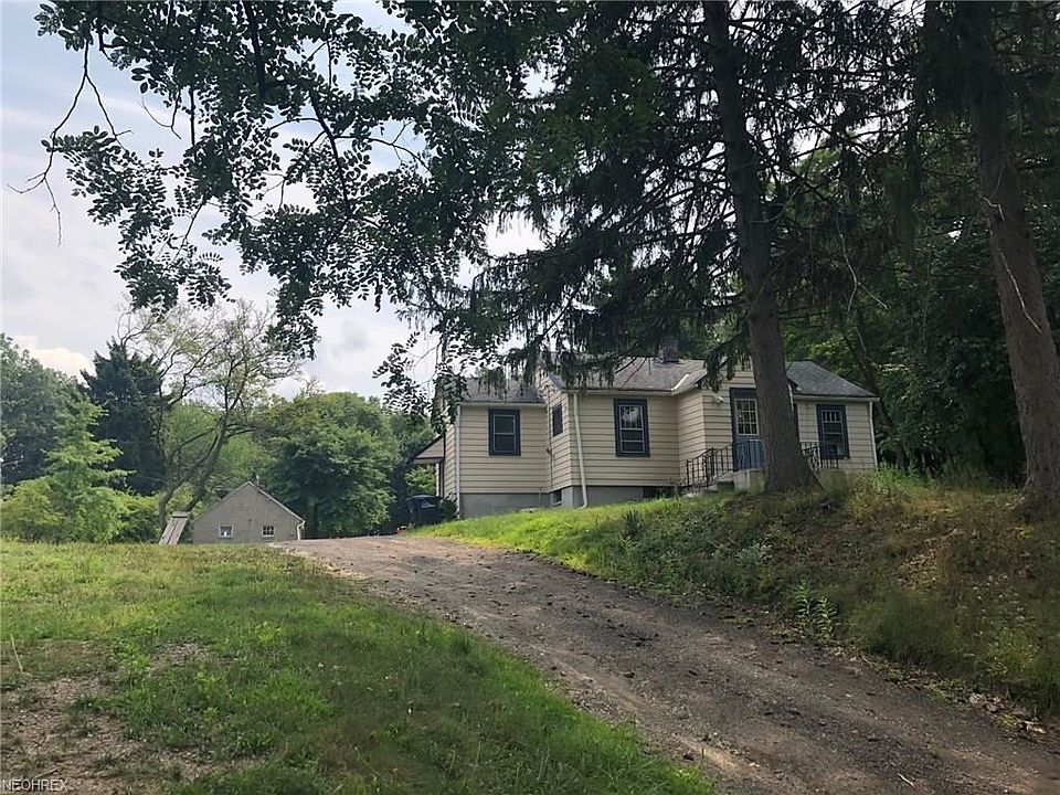 2nd image of 5994 Hillside Rd