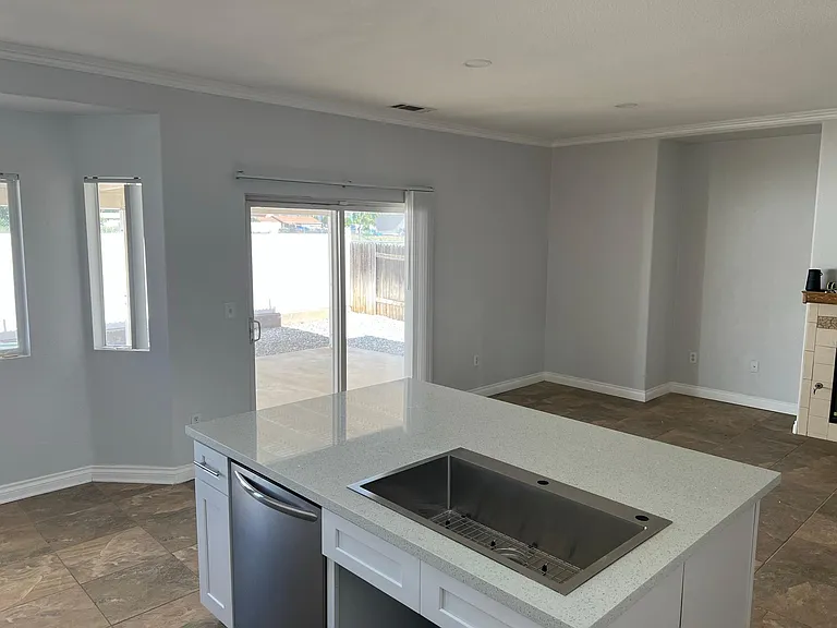 1738 Shane Ln — Photo 12