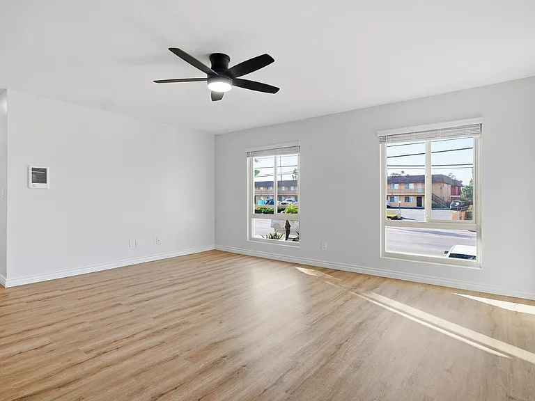 669 F St #21 — Photo 12