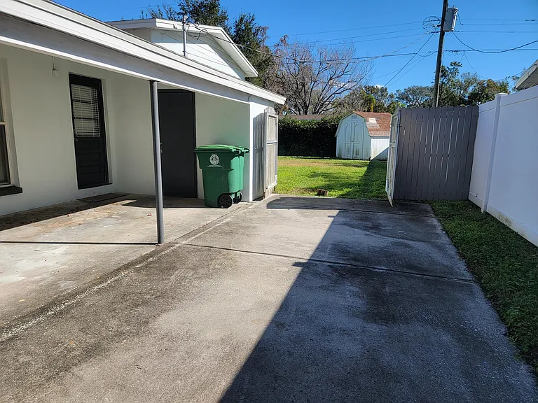 4514 S Gaines Rd — Photo 8