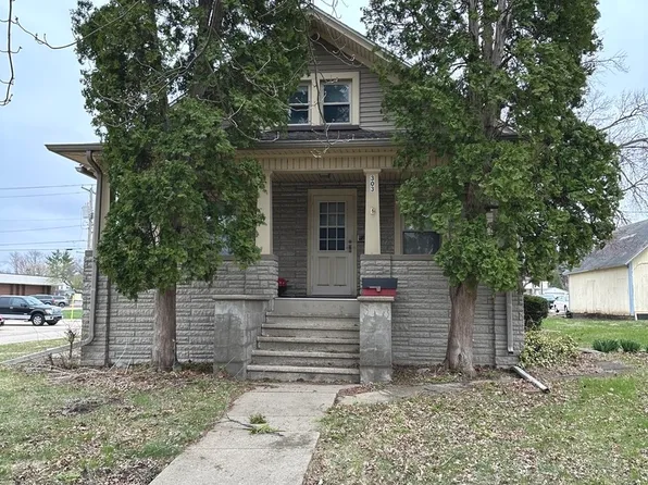 303 S Pleasant St, Princeton, IL 61356