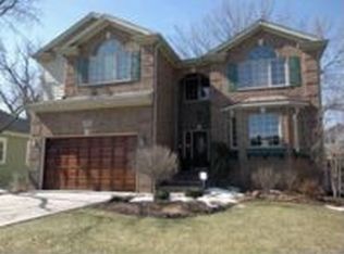 4528 Washington St, Downers Grove, IL 60515