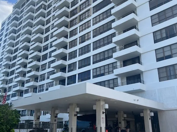 600 Three Islands Blvd, Hallandale, FL