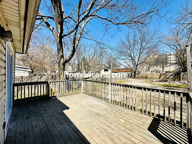 220 N Walnut St — Photo 29