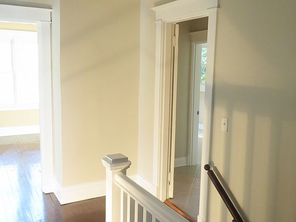 3 bed rooms on 2nd floor