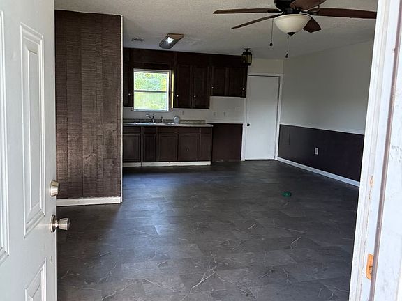 2nd image of 2704 State Blvd #B
