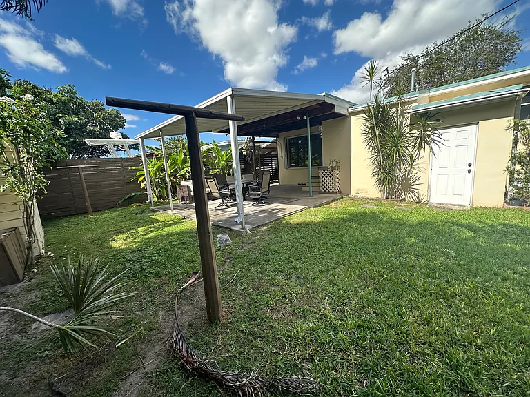 7910 SW 15th St — Photo 45