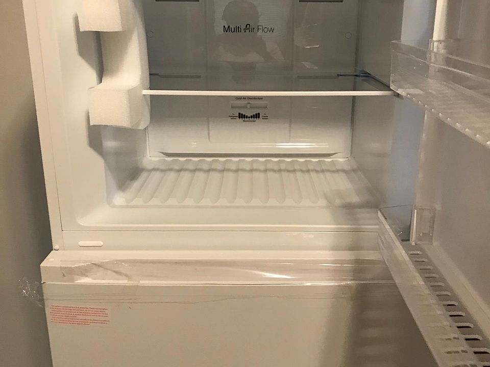 Refrigerator freezer