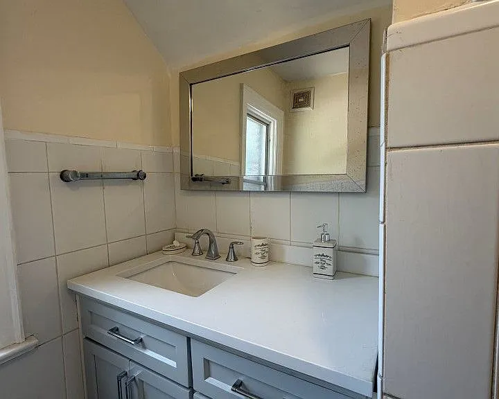148 Belgravia Ave — Photo 5