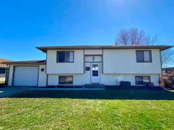 1103 Lynn Ave, Audubon, IA 50025