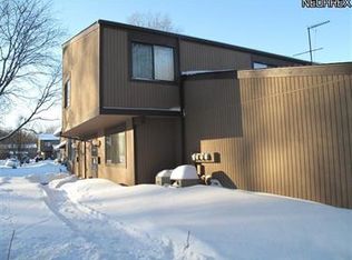 26643 Lake Of The Falls Blvd, Olmsted Falls, OH 44138