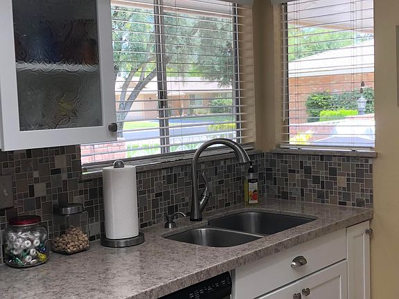 5th image of 10011 W Sandstone Dr