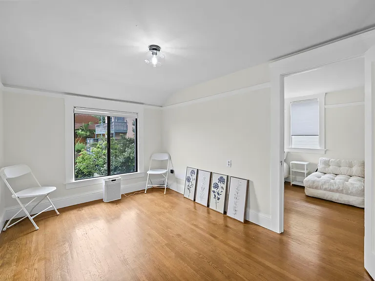 Nicholl Ave — Photo 13