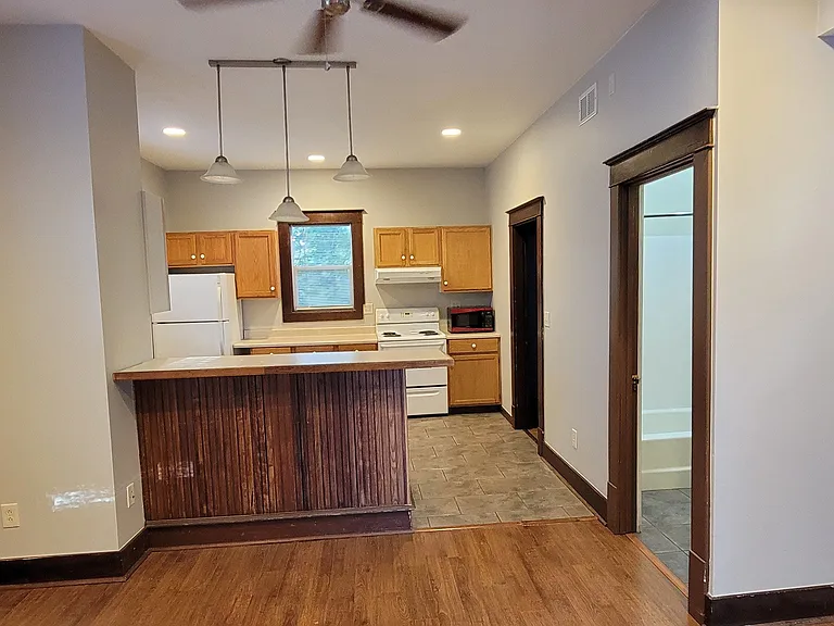 127 Diamond Ct — Photo 3