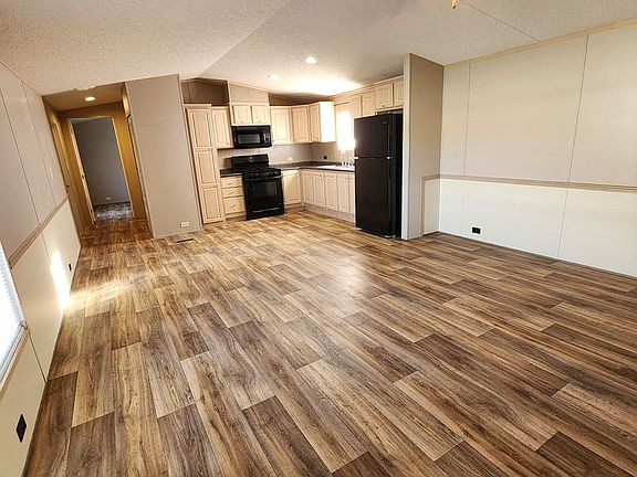 5th image of 800 S Eastgate St #552