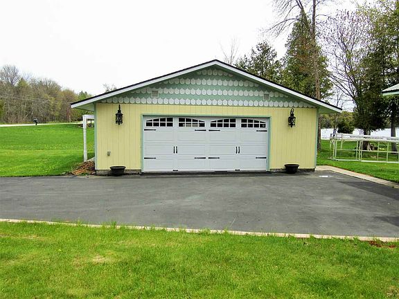 3rd image of 1747 Wawaushnosh Dr