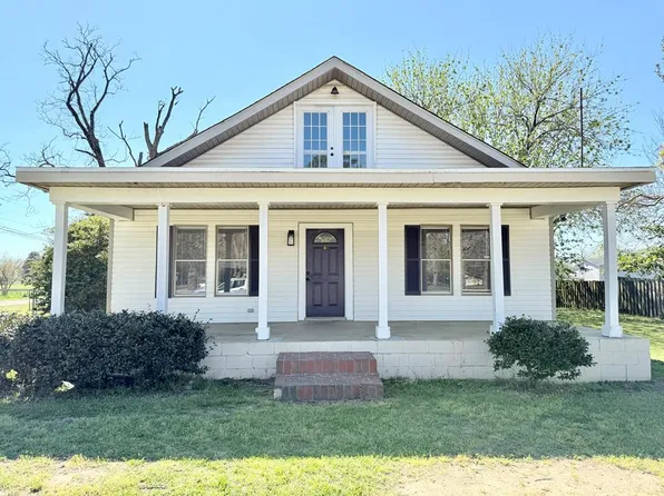 939 Hinton Waters Ave, Midland City, AL 36350