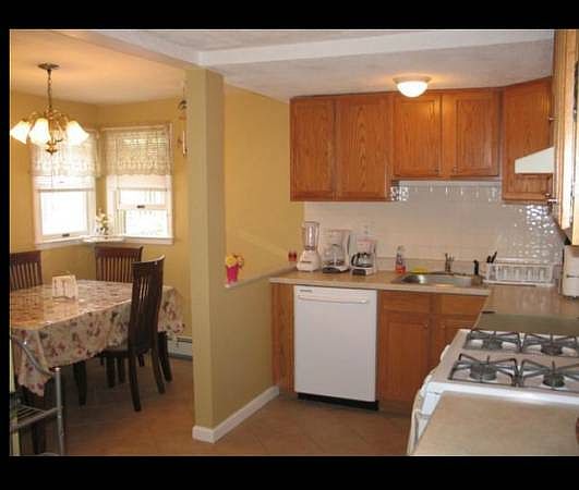1st image of 34 Babbitt Ct Floor 1