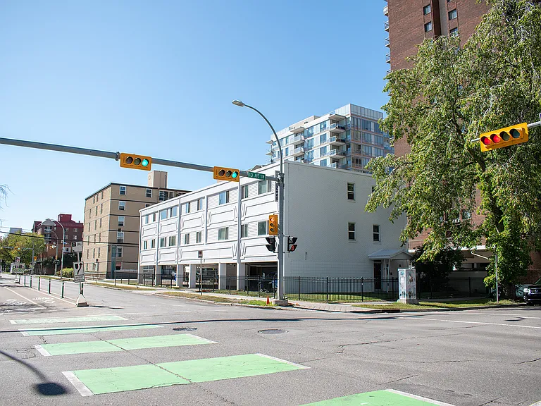 603 13th Ave SW — Photo 8