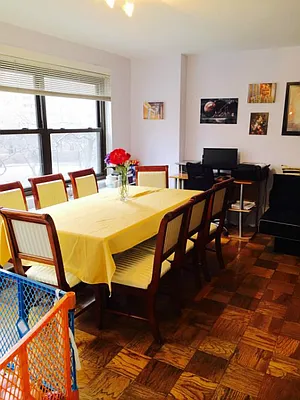 Sold by RealtyTopia | media 14