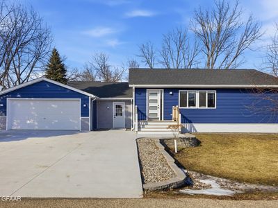 401 3rd Ave S, Fairmount, ND, 58030