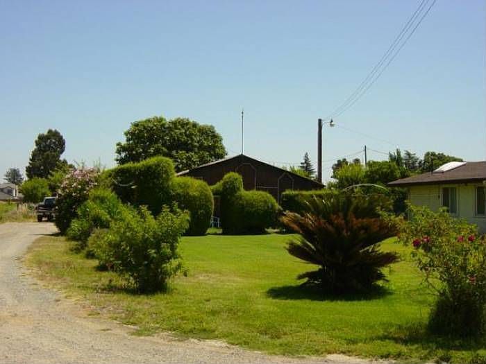 2nd image of 2051 Elmer Ave