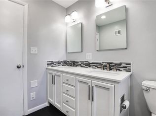 5207 Delmar St, Roeland Park, KS 66205