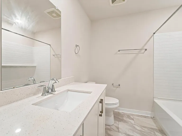 59 Four Leaf Dr — Photo 2