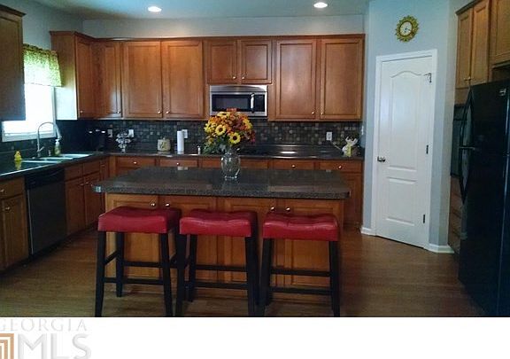 4th image of 4075 Jackie Dr