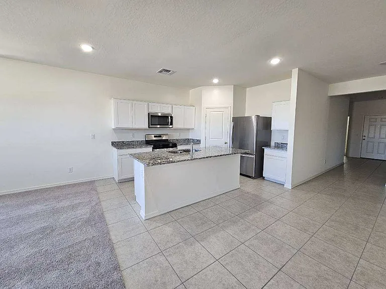 20120 W Palo Verde Dr — Photo 4