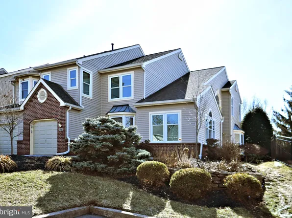 179 Pine Crest Ln, Lansdale, PA 19446