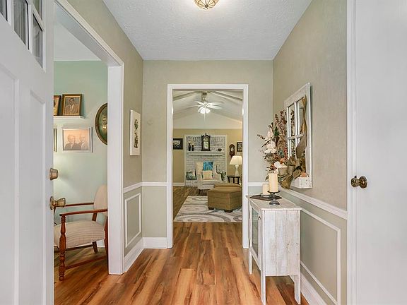 5th image of 2718 Laurel Creek Way