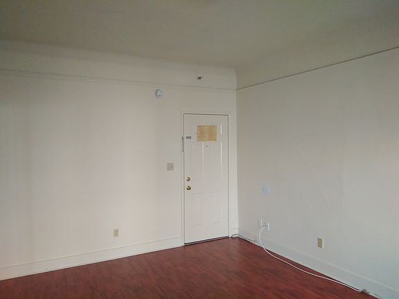 4th image of 426 S New Hampshire Ave APT 410