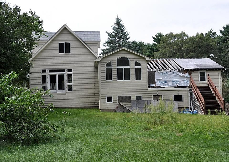 2nd image of 3 Dennis Dr
