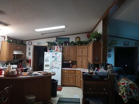 5th image of W210N11678 Pinecrest Ln