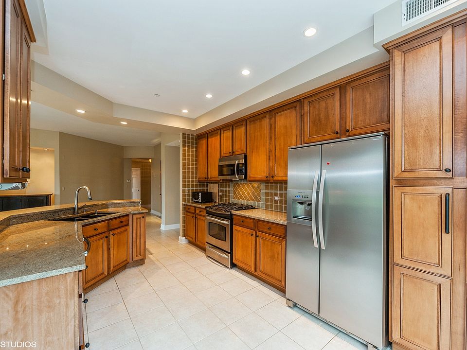 2700 Summit Dr APT 101, Glenview, IL 60025 Zillow